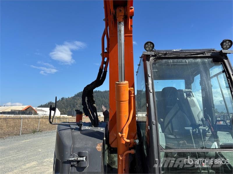Hitachi ZX75US-5 Tracked Excavator Roomikekskavaatorid