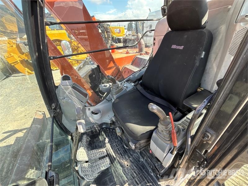 Hitachi ZX75US-5 Tracked Excavator Roomikekskavaatorid