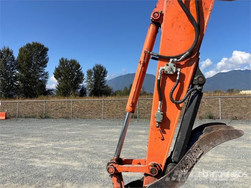 Hitachi ZX75US-5 Tracked Excavator Roomikekskavaatorid