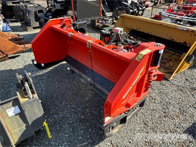HLA 72 in Skid Steer Snow Pusher (Unused) Snežne daske i plugovi