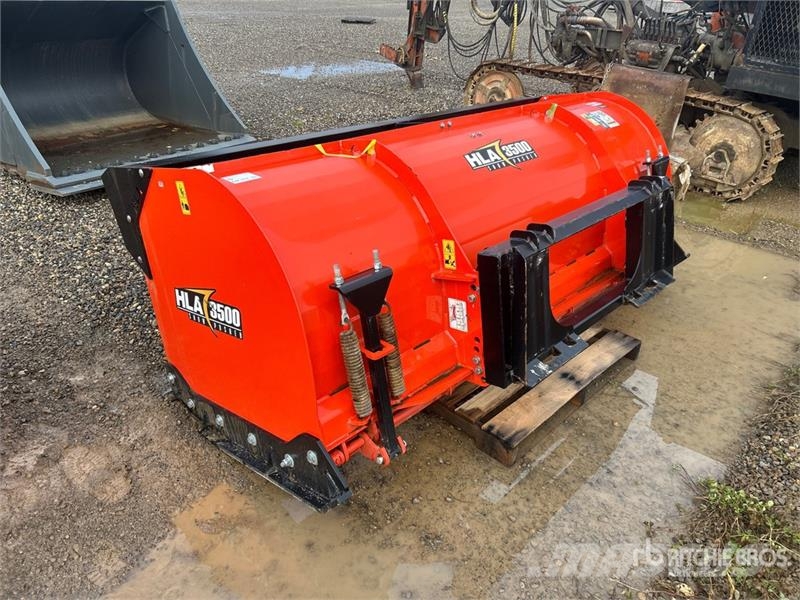 HLA LA-SP350008LF 96 in Skid Steer Snow Pusher (Unused Sniježne daske i plugovi