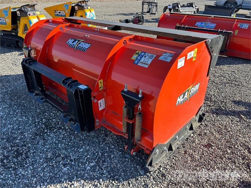 HLA LA-SP350008LF 96 in Skid Steer Snow Pusher (Unused Snežne daske i plugovi
