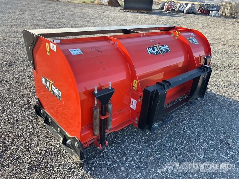 HLA SP350008 96 in Skid Steer Snow Pusher (Unused) Sniega naži un tīrītāji