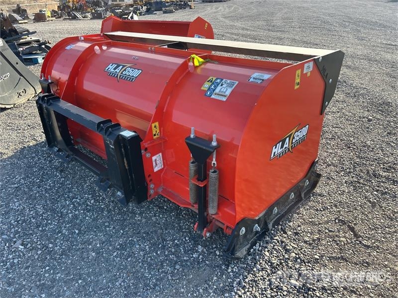 HLA SP350008 96 in Skid Steer Snow Pusher (Unused) Sniega naži un tīrītāji