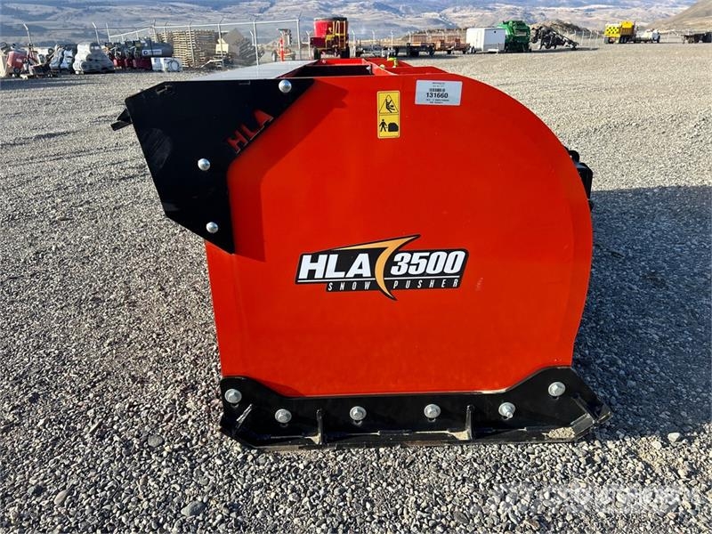 HLA SP350008 96 in Skid Steer Snow Pusher (Unused) Sniega naži un tīrītāji