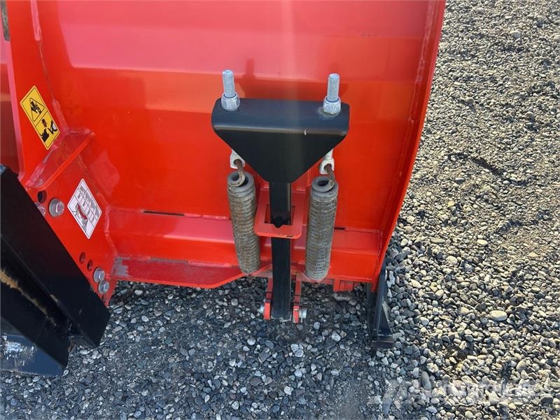 HLA SP350008 96 in Skid Steer Snow Pusher (Unused) Sniega naži un tīrītāji