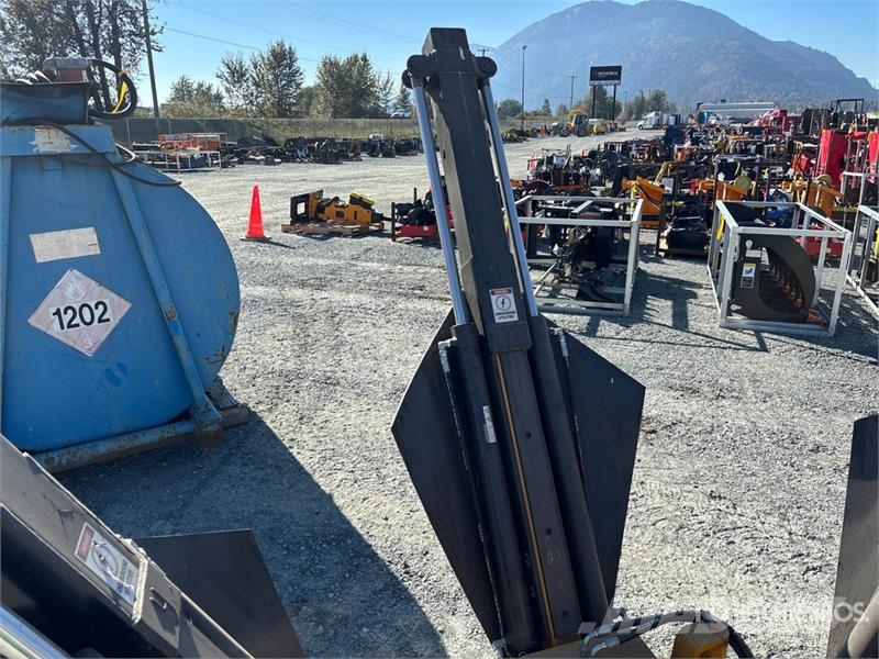  Holt 44 in Skid Steer Tree Spade Other components