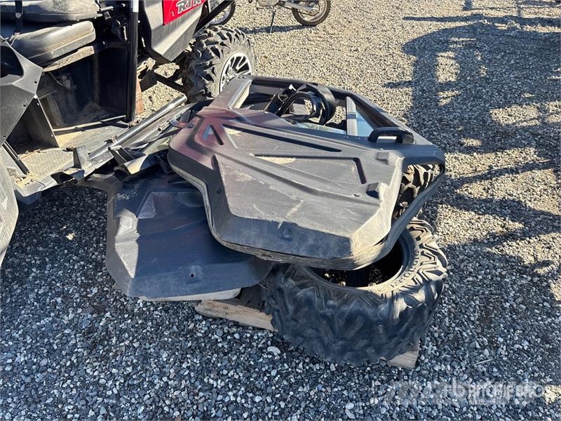 Honda Pioneer 1000 4x4 Utility Vehicle (Inoperable) Maszyny komunalne