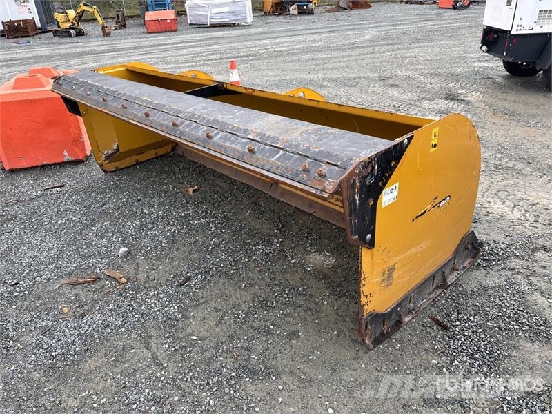 Horst 120 in Skid Steer Snow Pusher スノーブレードとプラウ