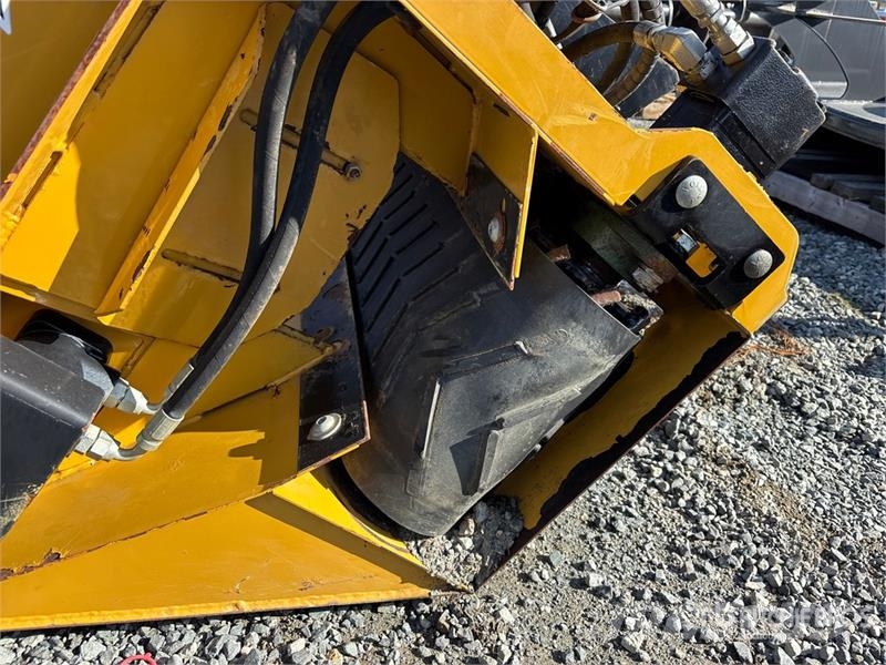 Horst SSB84 86 in Side Dump Skid Steer Bucket Cucharones