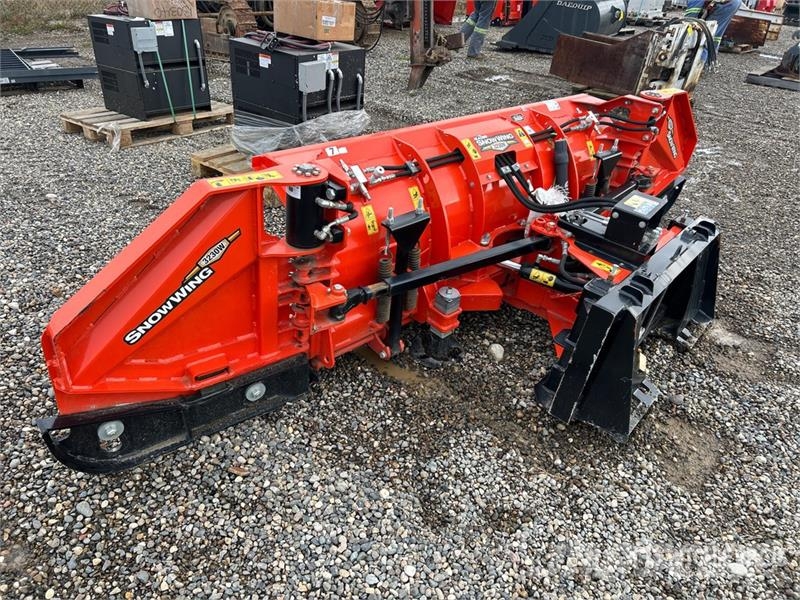 Horst Welding 84 in Skid Steer Snow Blade (Unused) Snöblad och plogar