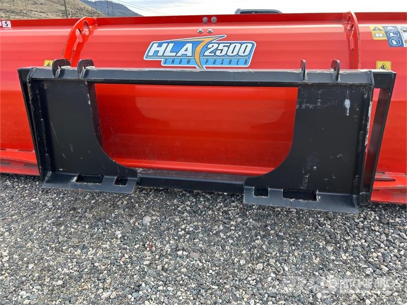 Horst Welding SP2500S96 96 in Skid Steer Snow Pusher (Unused) Snežne daske i plugovi