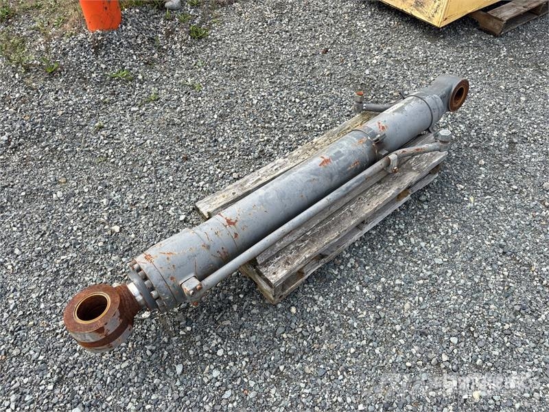 Hydraulic Bucket Cylinder (Unused) - Fits Volvo 29 Ostale kargo komponente