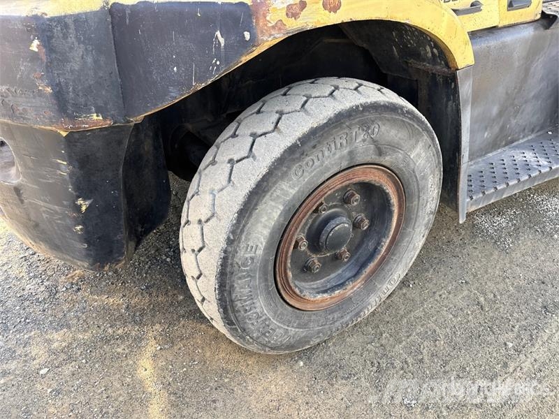 Hyster 13700 lb Pneumatic Tire Forklift Другие складские механизмы