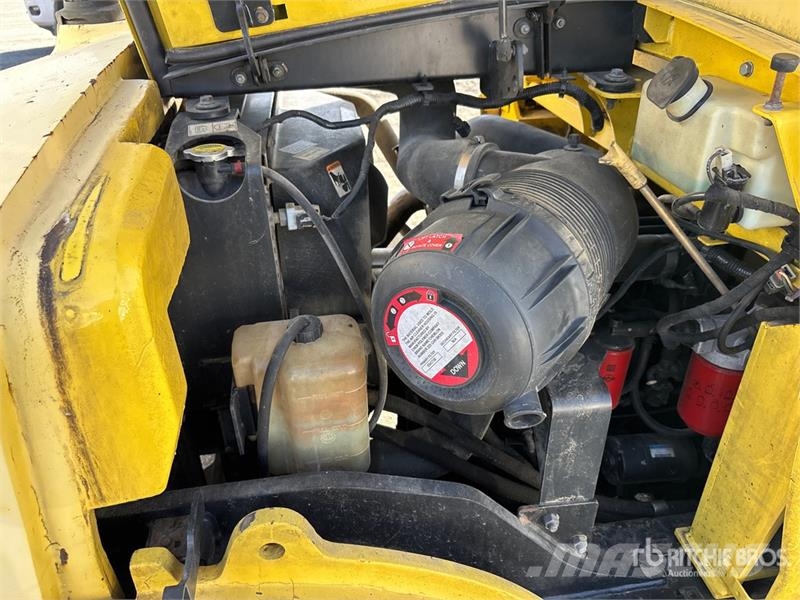 Hyster 13700 lb Pneumatic Tire Forklift Другие складские механизмы