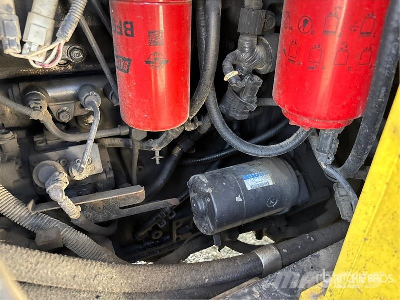 Hyster 13700 lb Pneumatic Tire Forklift Другие складские механизмы