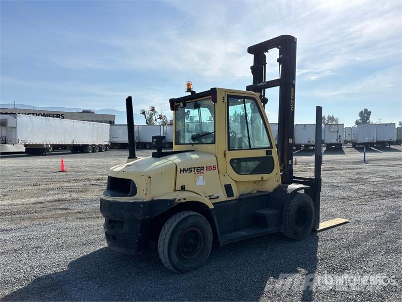 Hyster 13700 lb Pneumatic Tire Forklift Другие складские механизмы