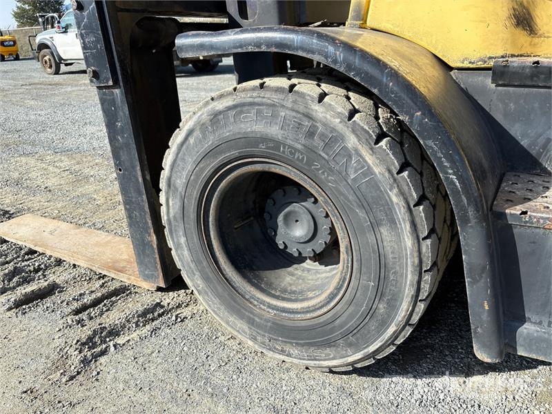 Hyster 13700 lb Pneumatic Tire Forklift Другие складские механизмы