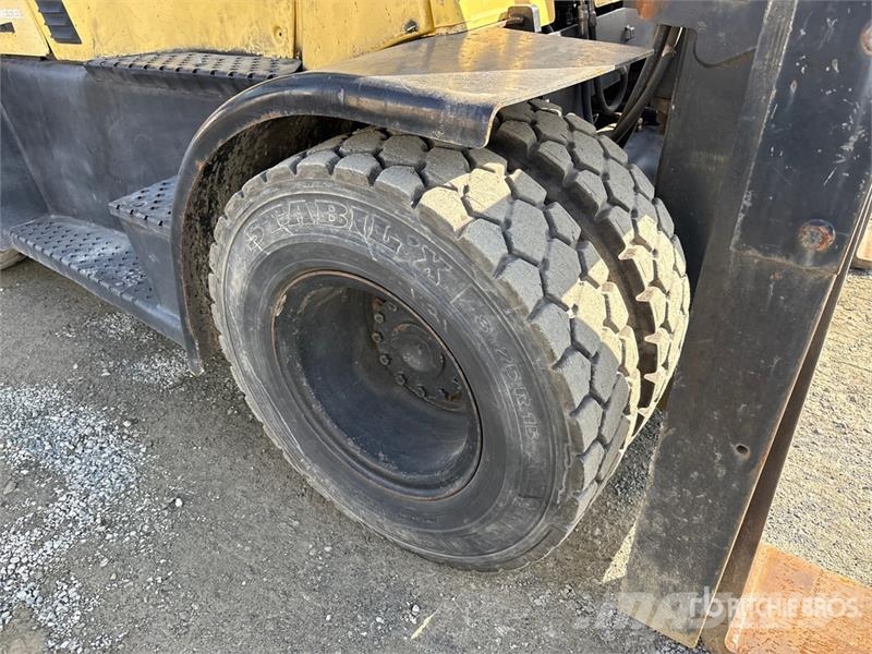 Hyster 13700 lb Pneumatic Tire Forklift Другие складские механизмы
