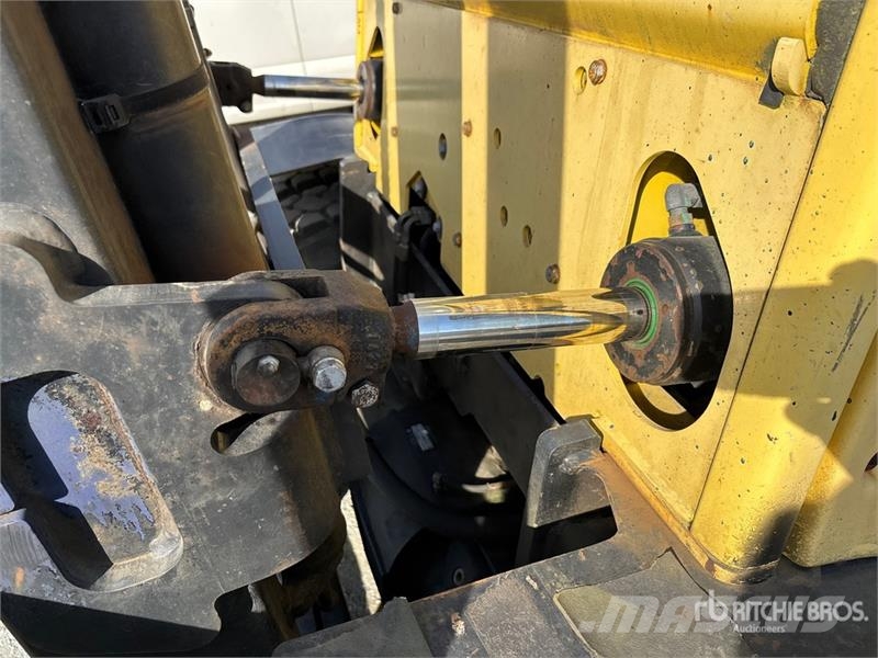 Hyster 13700 lb Pneumatic Tire Forklift Другие складские механизмы