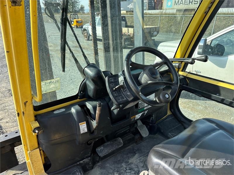 Hyster 13700 lb Pneumatic Tire Forklift Другие складские механизмы