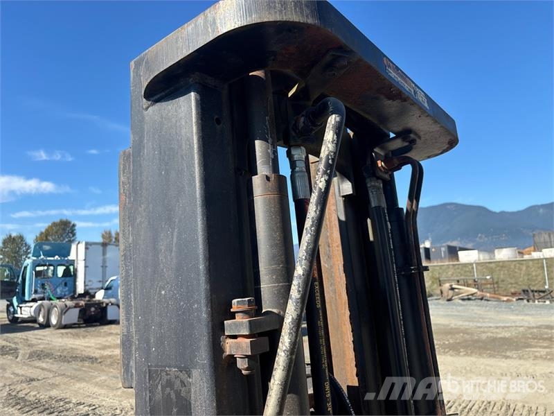 Hyster 7700 lb Pneumatic Tire Forklift Інше