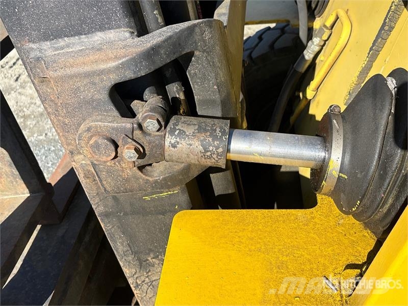 Hyster 7700 lb Pneumatic Tire Forklift Інше