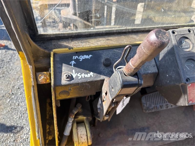 Hyster 7700 lb Pneumatic Tire Forklift Інше