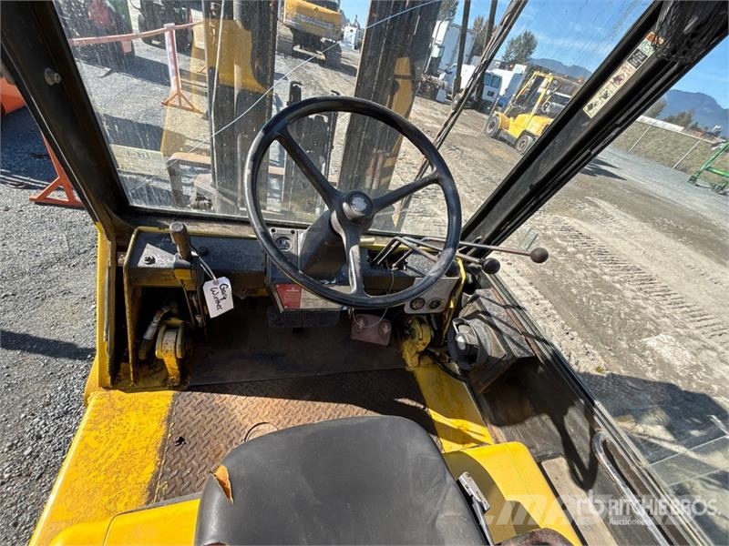 Hyster 7700 lb Pneumatic Tire Forklift Інше