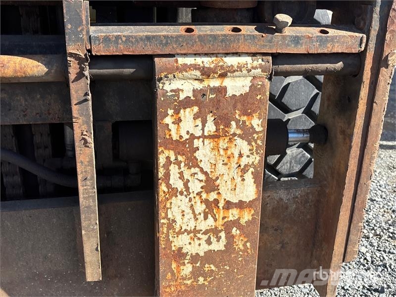 Hyster 7700 lb Pneumatic Tire Forklift Інше