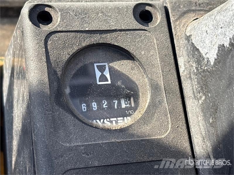 Hyster 7700 lb Pneumatic Tire Forklift Інше