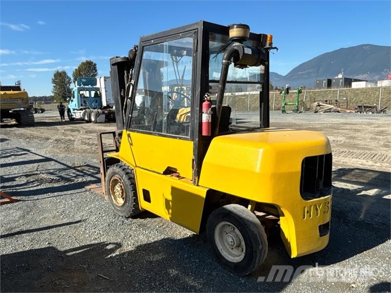 Hyster 7700 lb Pneumatic Tire Forklift Інше