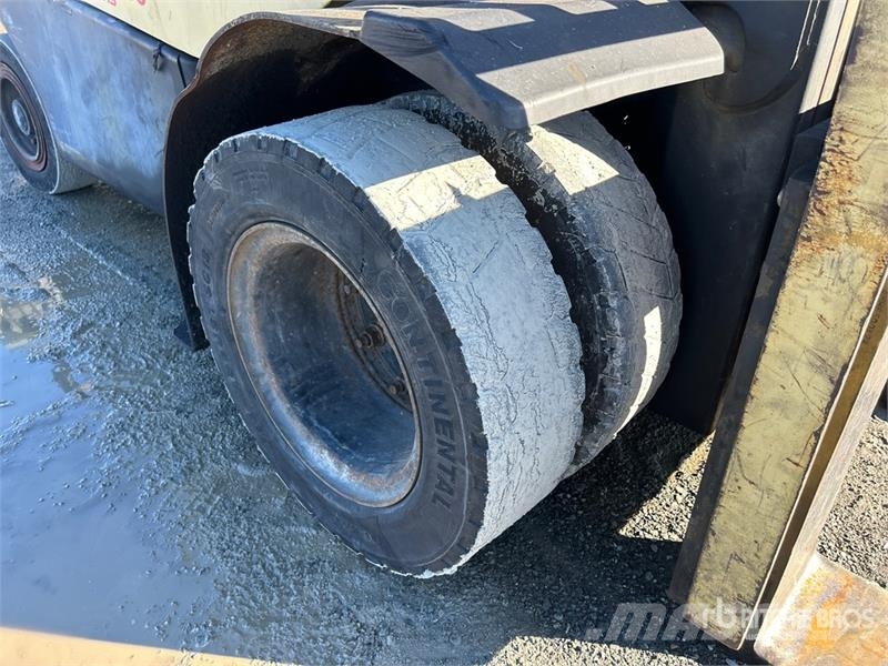 Hyster H100 10000 lb Cushion Tire Forklift Інше