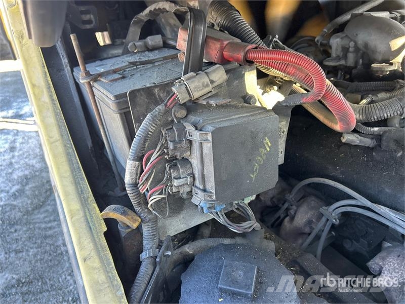 Hyster H100 10000 lb Cushion Tire Forklift Інше