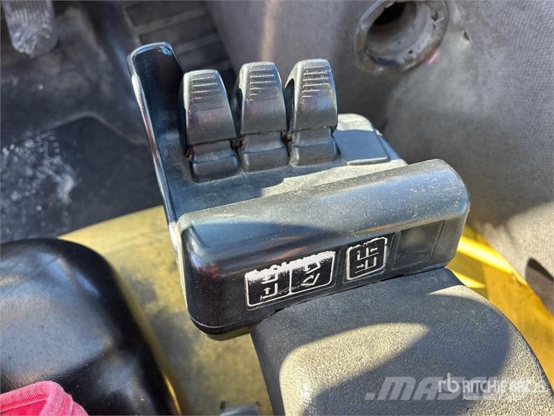 Hyster H100 10000 lb Cushion Tire Forklift Інше