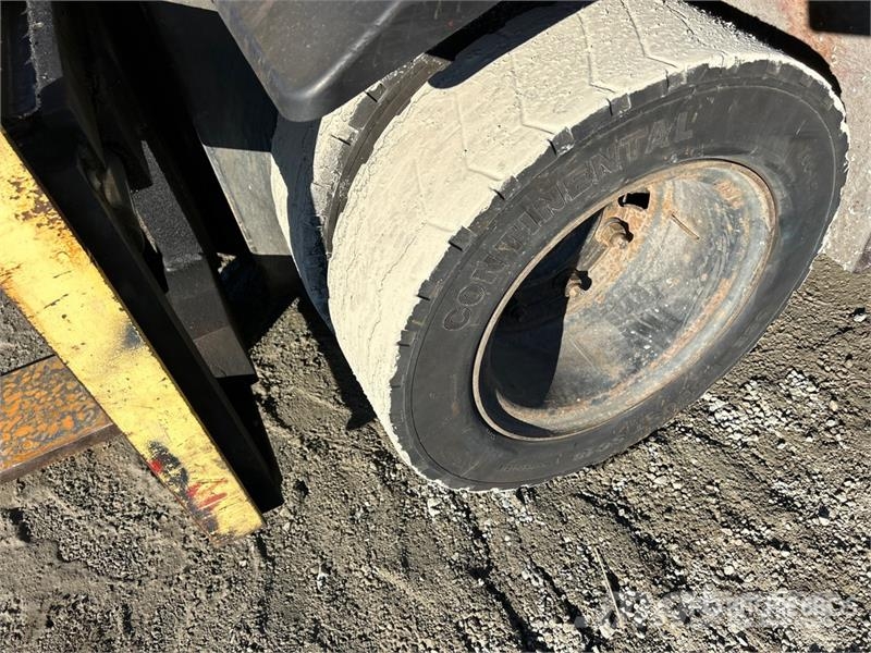 Hyster H100 10000 lb Cushion Tire Forklift Інше