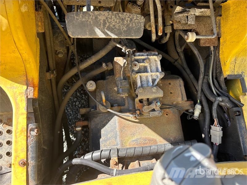 Hyster H50XT 4800 lb Pneumatic Tire Forklift Targoncák-Egyéb