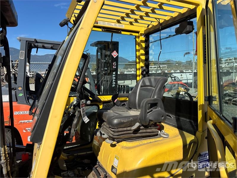 Hyster H50XT 4800 lb Pneumatic Tire Forklift Targoncák-Egyéb