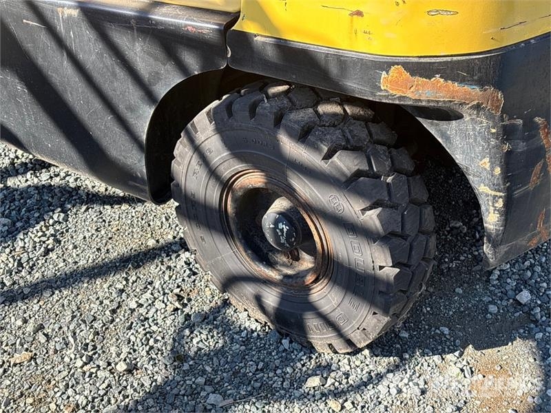 Hyster H50XT 4800 lb Pneumatic Tire Forklift Targoncák-Egyéb
