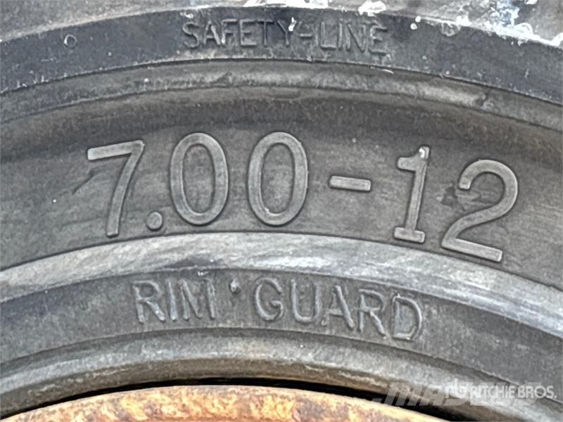 Hyster H80-XM Cushion Tire Forklift Інше