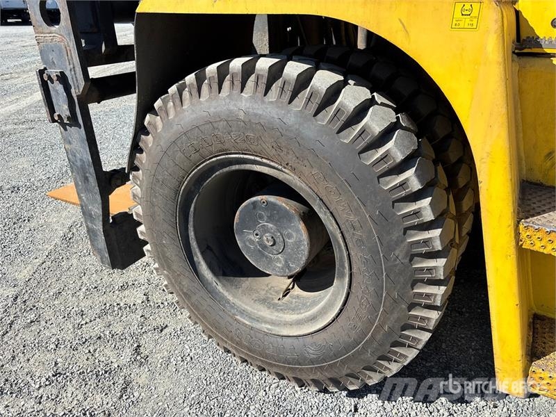 Hyundai 110D-9 25000 lb Pneumatic Tire Forklift Інше