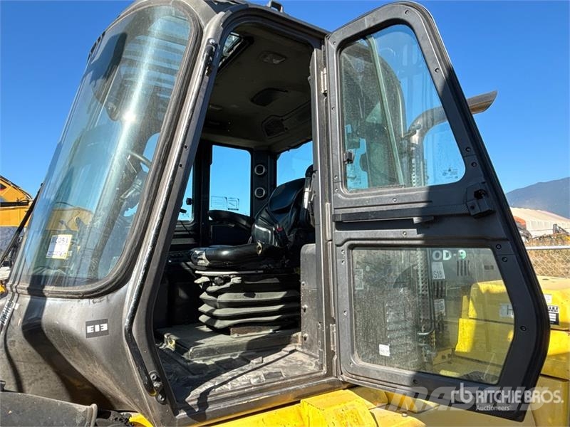 Hyundai 110D-9 25000 lb Pneumatic Tire Forklift Інше