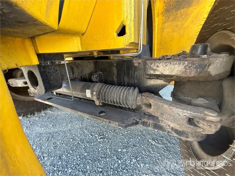 Hyundai 110D-9 25000 lb Pneumatic Tire Forklift Інше