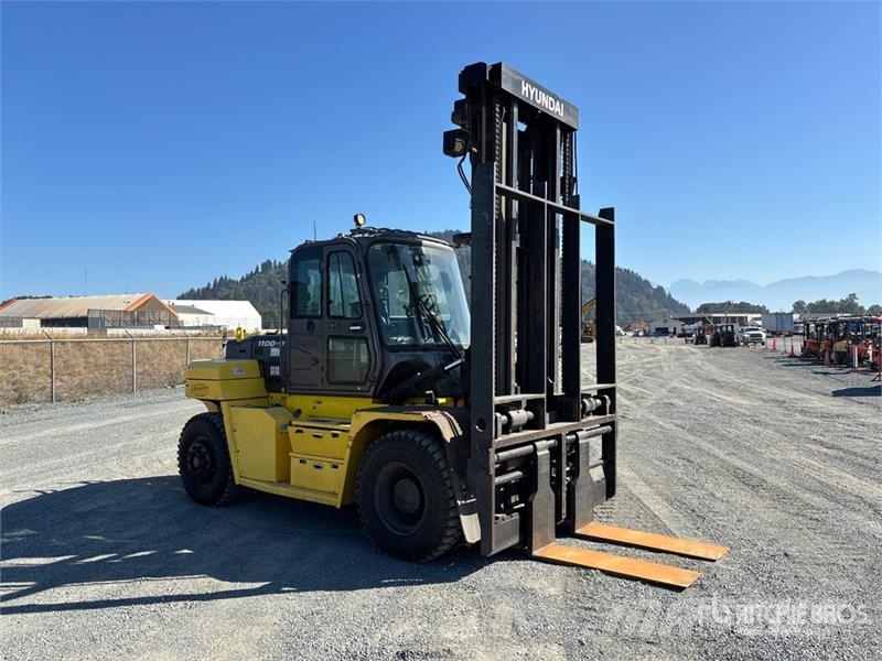 Hyundai 110D-9 25000 lb Pneumatic Tire Forklift Інше
