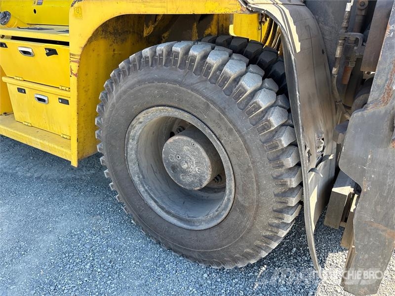 Hyundai 110D-9 25000 lb Pneumatic Tire Forklift Інше