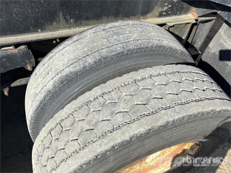 Hyundai CGN403-506 40 ft Tri/A Container Trailer Контейнерни ремаркета