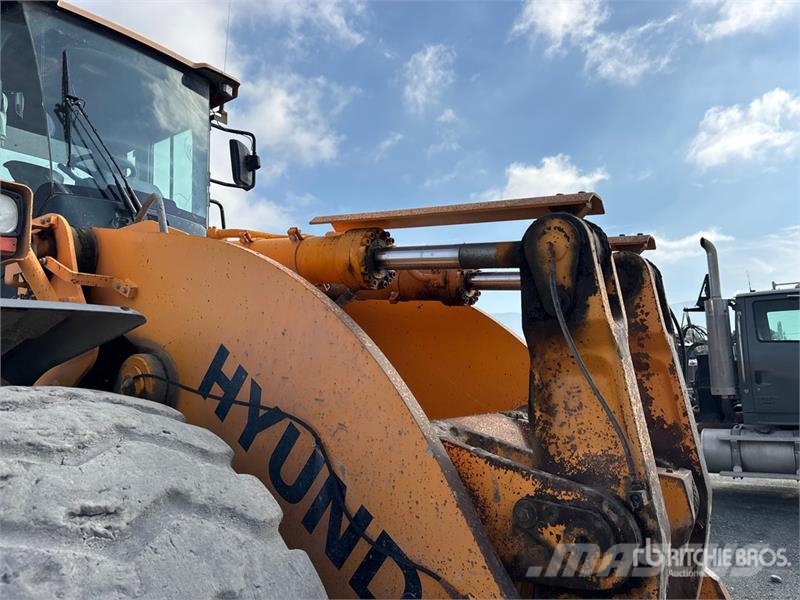 Hyundai HL780-9 Wheel Loader Gumikerekes homlokrakodók