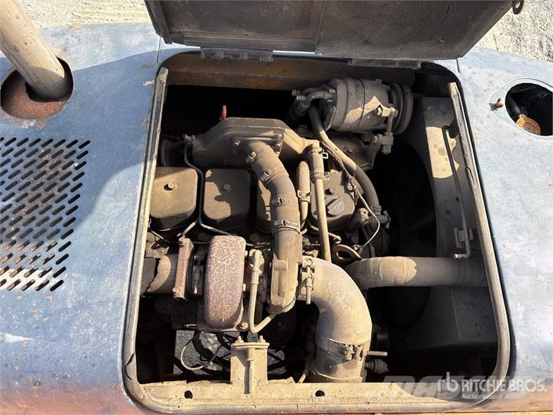 Hyundai HX130A LCR Crawler excavators