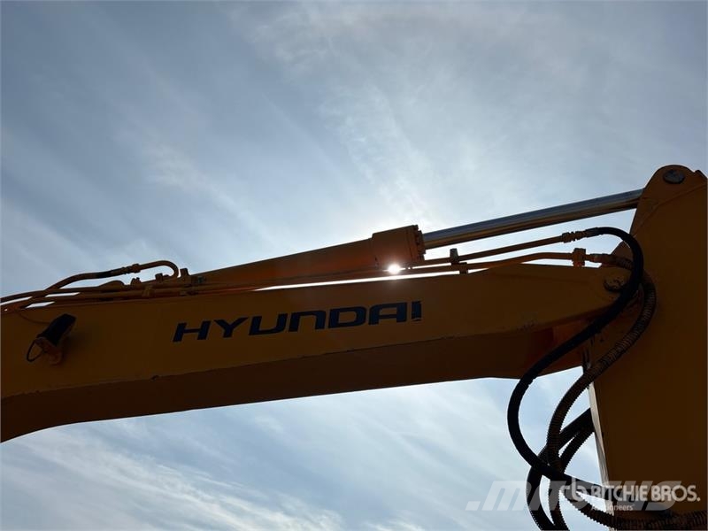 Hyundai Robex 130LC-3 Tracked Excavator Crawler excavators