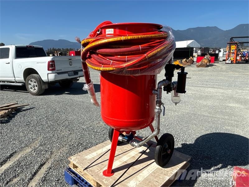 Industrial 200 L Sand Blaster Construction - Others